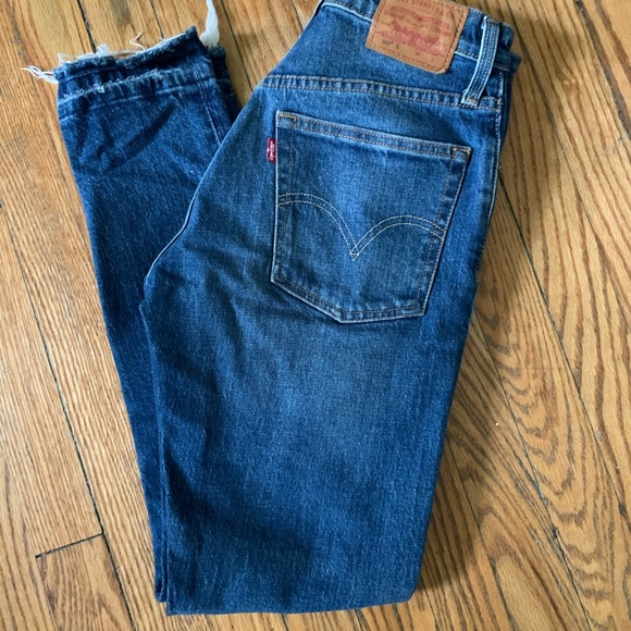 Levi’s 501 Skinny - Picture 1 of 3